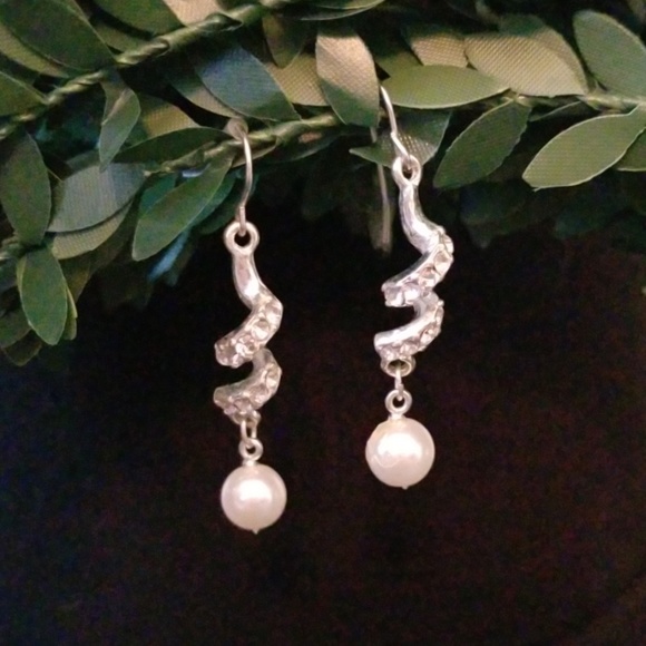 Bracelet and earrings - Picture 3 of 3